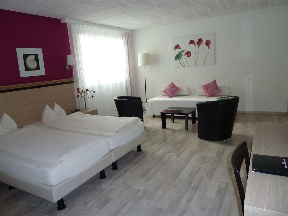 De La Vieille Tour 3*