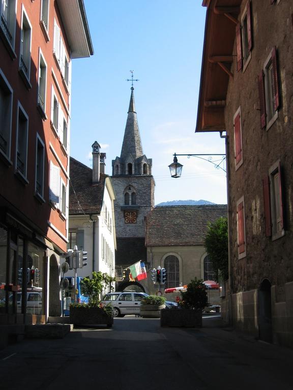 De La Vieille Tour Hotel