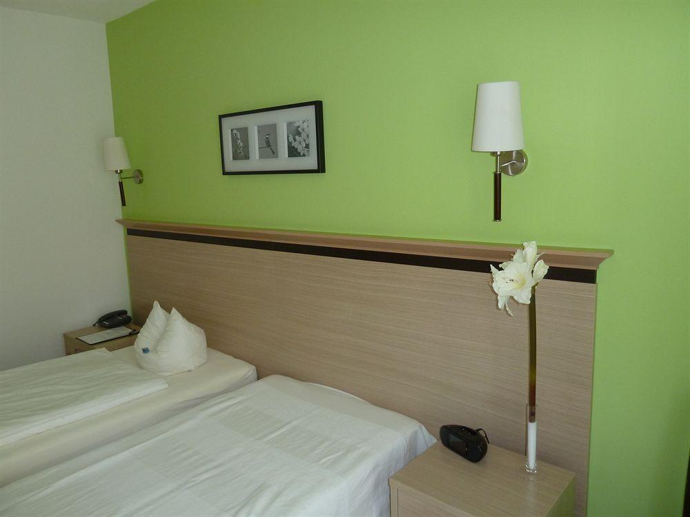 De La Vieille Tour Hotel 3*