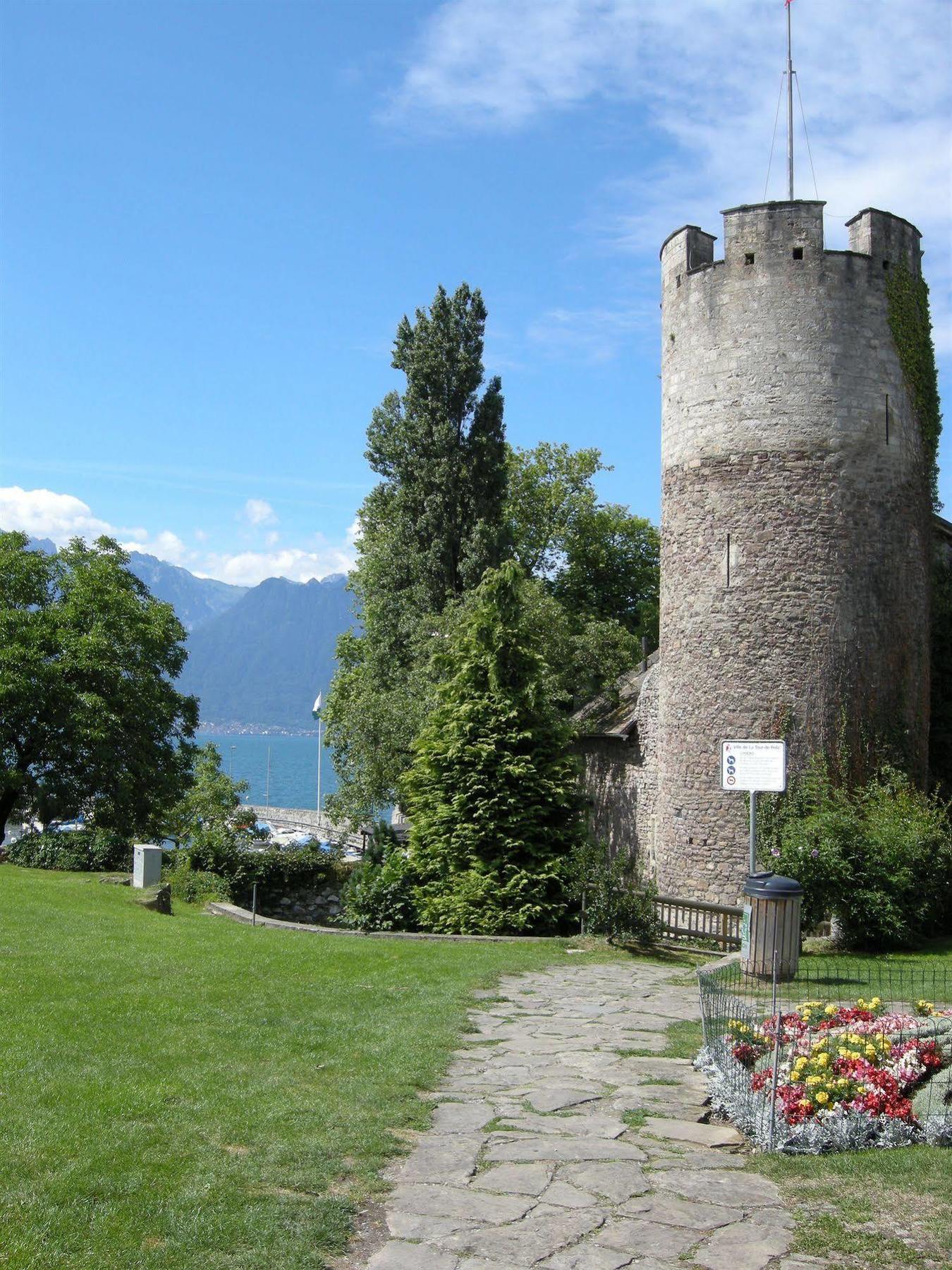 De La Vieille Tour Hotel 3*