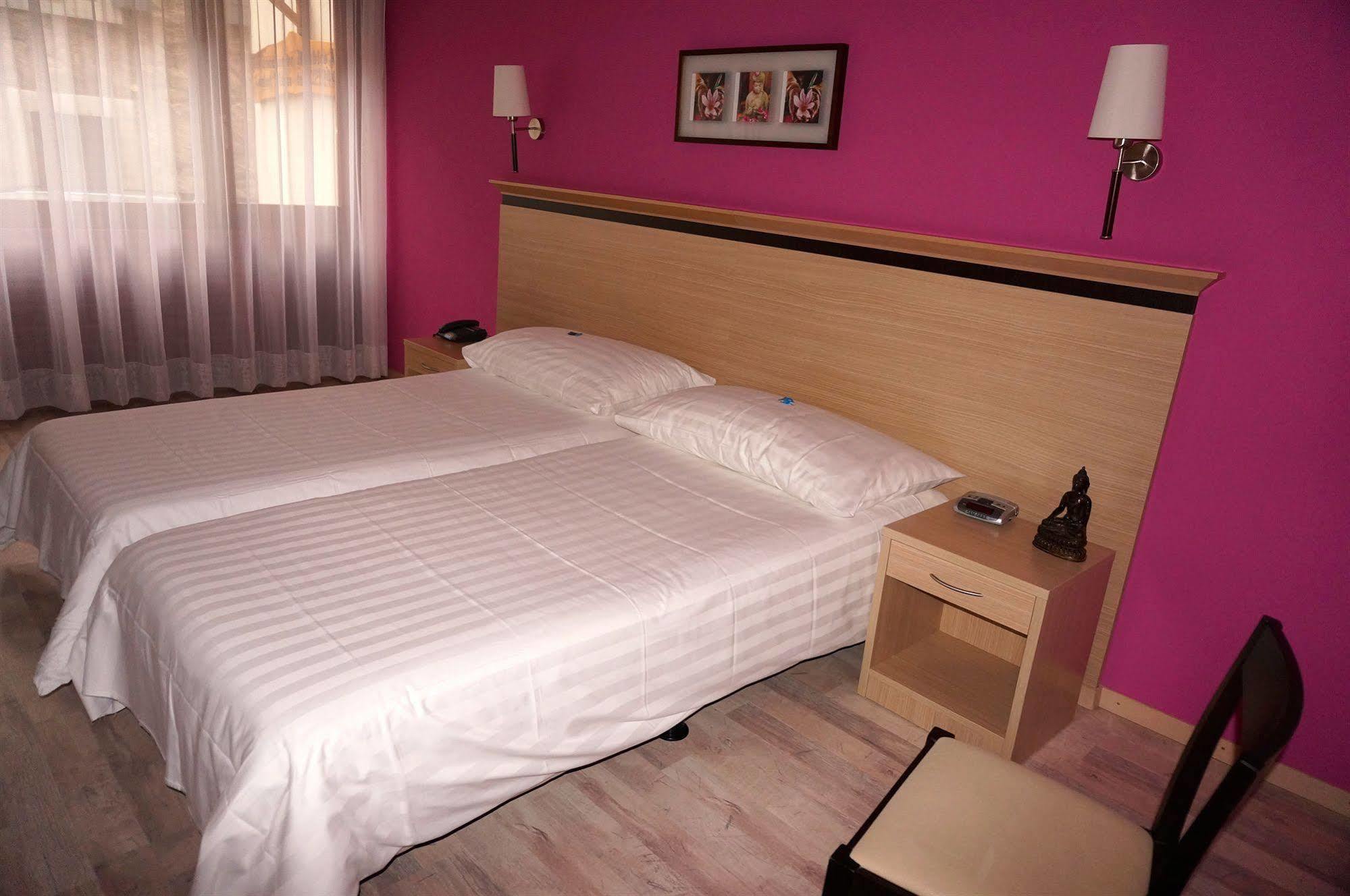 Hotel De La Vieille Tour 3*