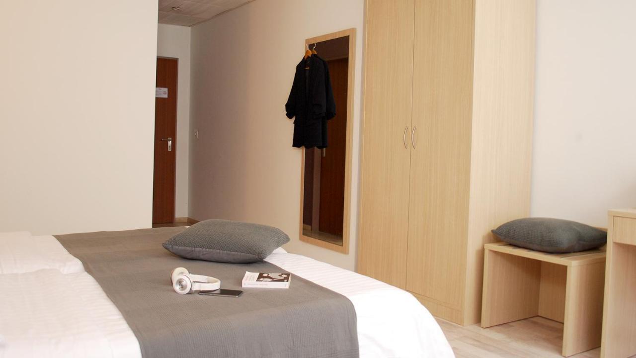 Hotel De La Vieille Tour 3*